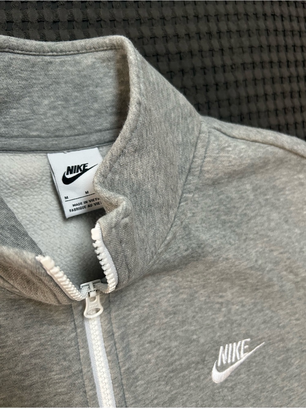 Nike Men's Cotton Blend Grey 1/2 Zip - Medium